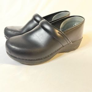 Dansko XP20 Black Leather Clogs Professional Women’s Size 38EU 7.5 - 8US